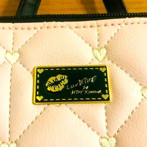 Cute one time used! Very compact lots of room